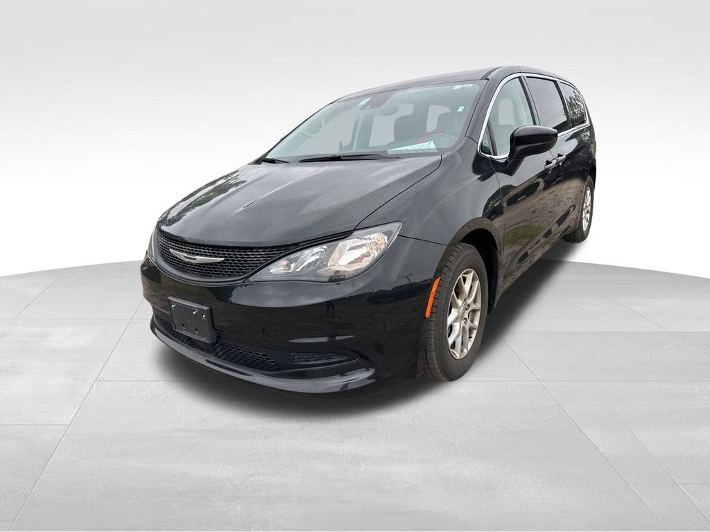 2023 Brilliant Black Crystal Pearlcoat Chrysler Voyager LX FWD Van