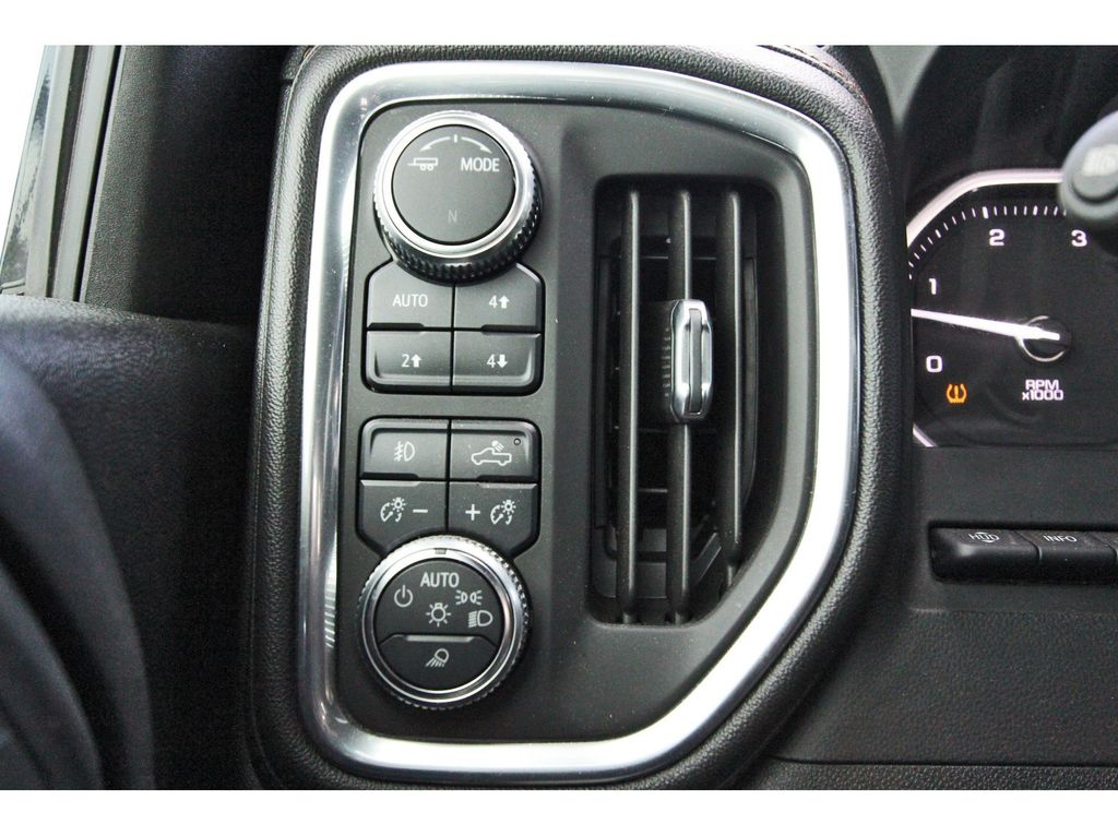 2021 GMC Sierra 2500HD AT4 White at River Oaks CDJR