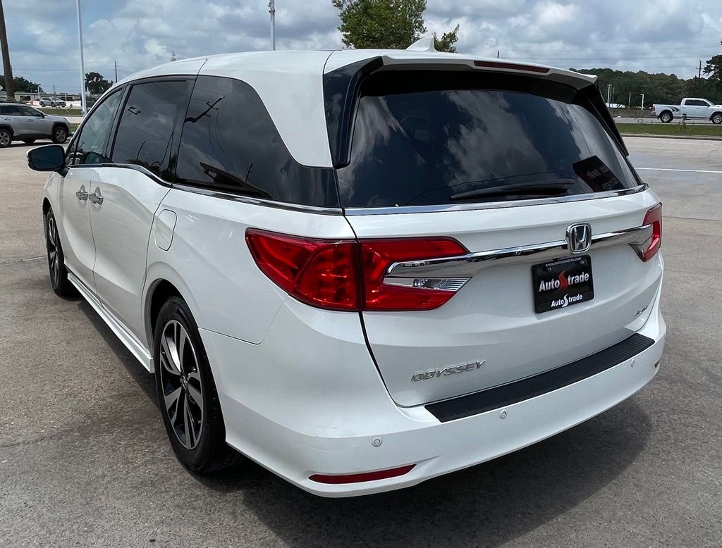 2018 Honda Odyssey Elite White at Community Honda