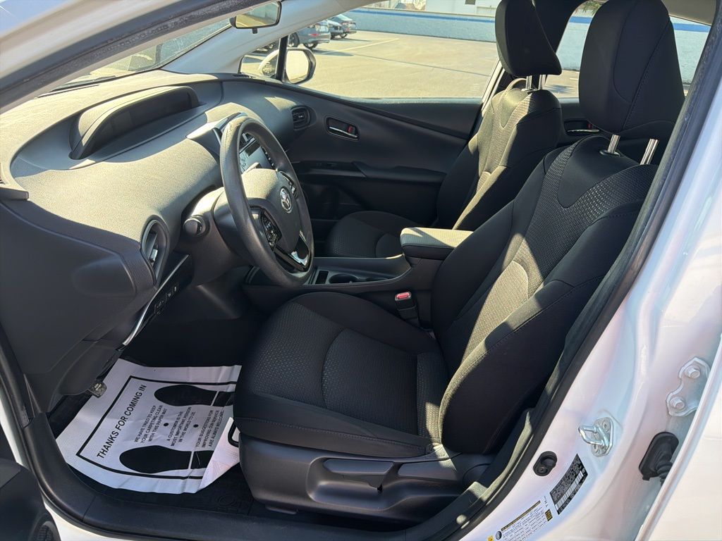 Thumbnail: 2021 Toyota Prius - 17