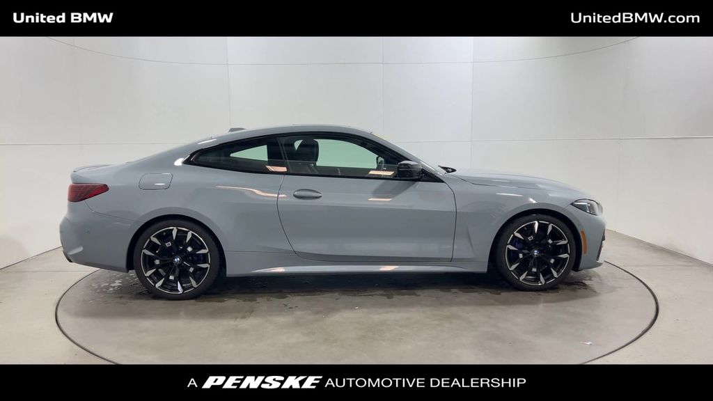 Thumbnail: 2025 BMW 4 Series - 9