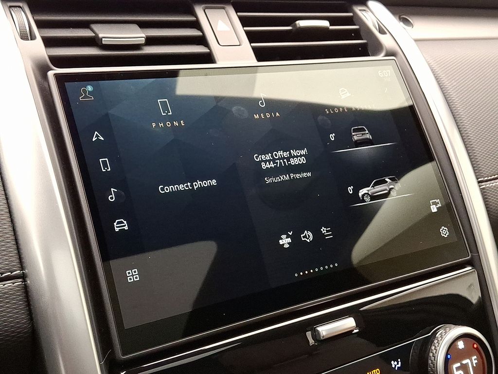 2024 Land Rover Discovery Dynamic SE 17