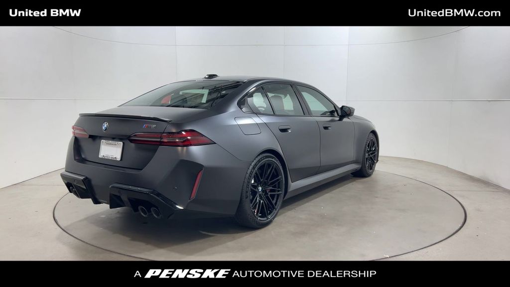 Thumbnail: 2026 BMW M5 - 8
