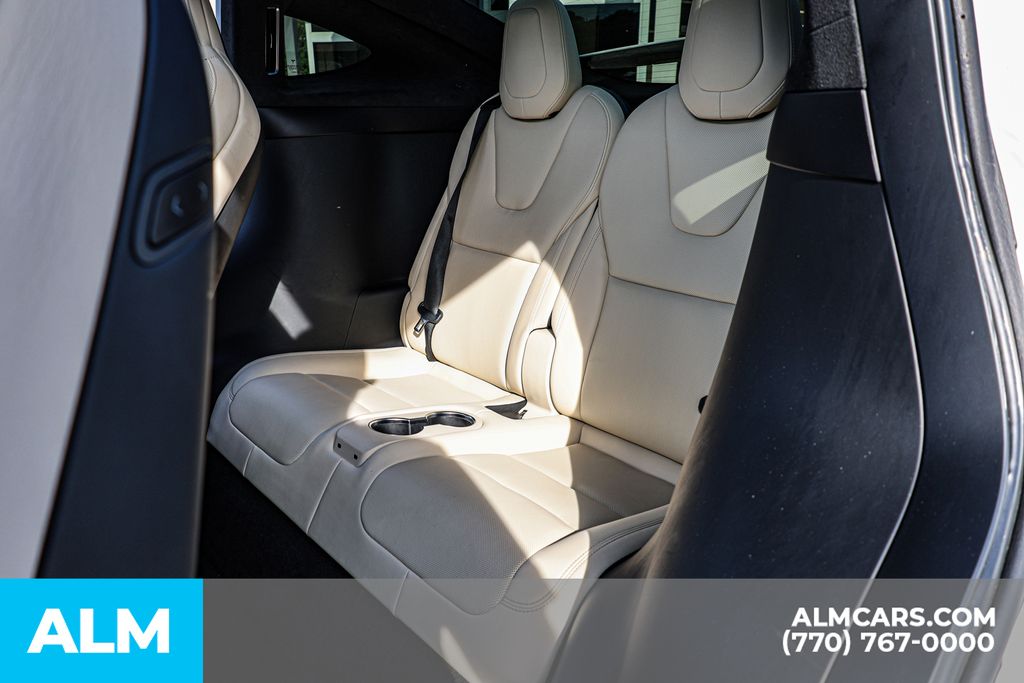 Used 2023 White Tesla Standard Range image 23