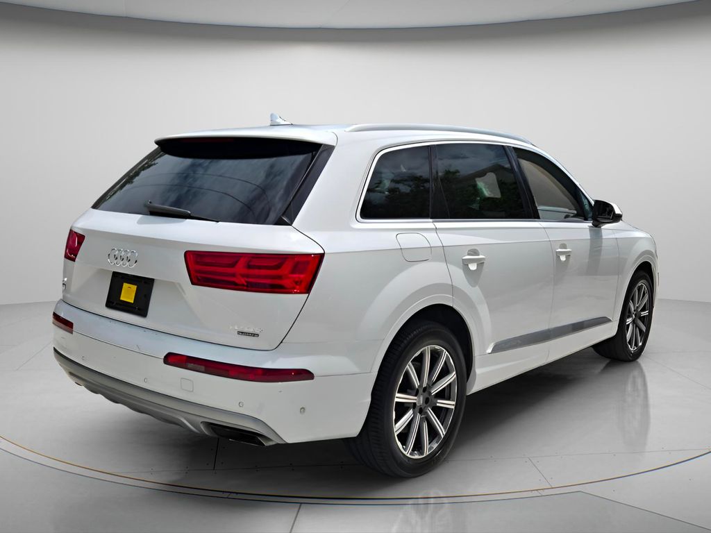 2019 Audi Q7 - $15,647