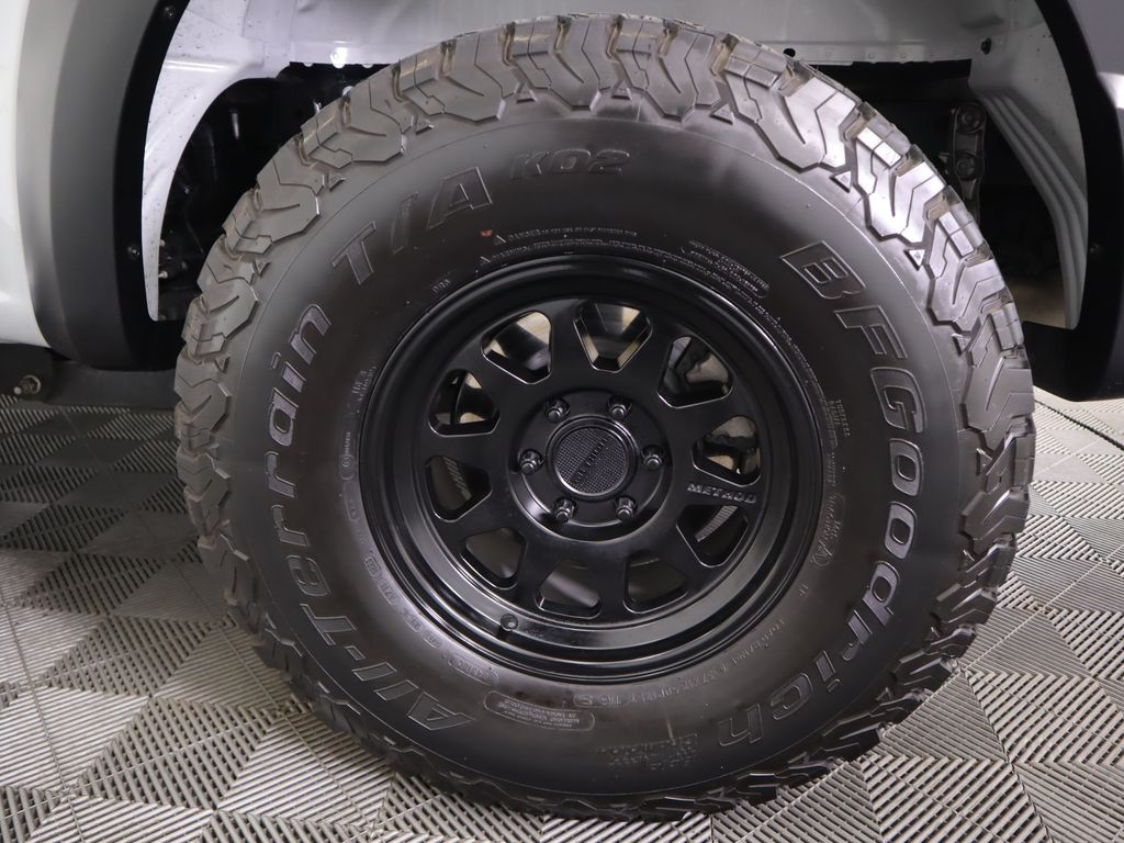 Thumbnail: 2023 Ford F-150 - 32