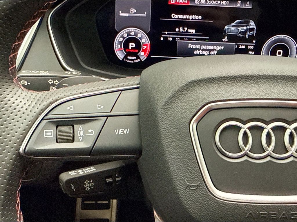 Thumbnail: 2023 Audi SQ5 - 11