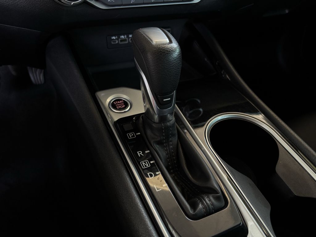 Used 2024 Nissan Altima Sedan