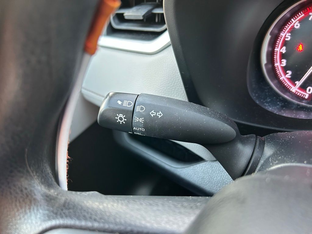 Thumbnail: 2023 Toyota RAV4 - 22