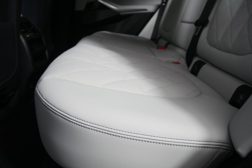 Thumbnail: 2026 BMW X5 - 14