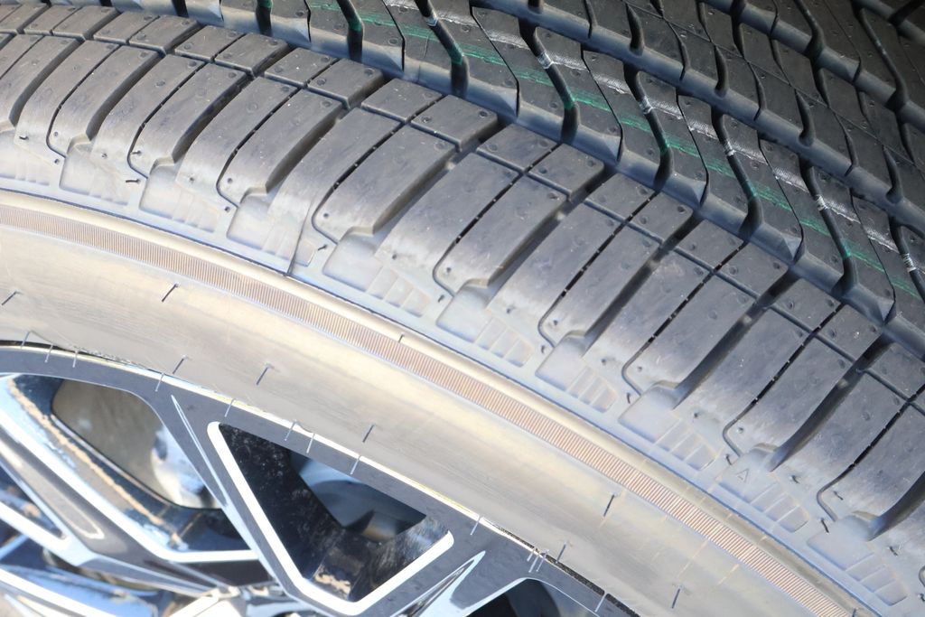 Thumbnail: 2026 Chevrolet Suburban - 12