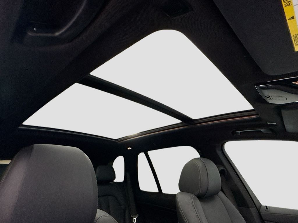Thumbnail: 2021 BMW X5 - 17