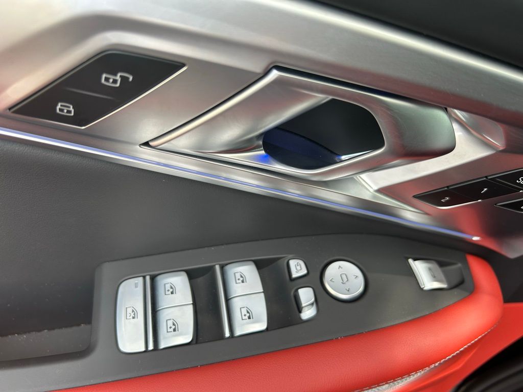 2023 BMW XM  23