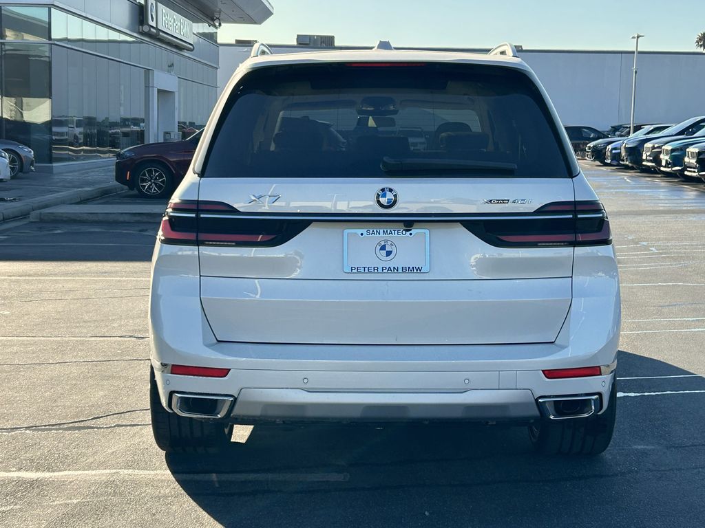 2025 BMW X7 xDrive40i 4