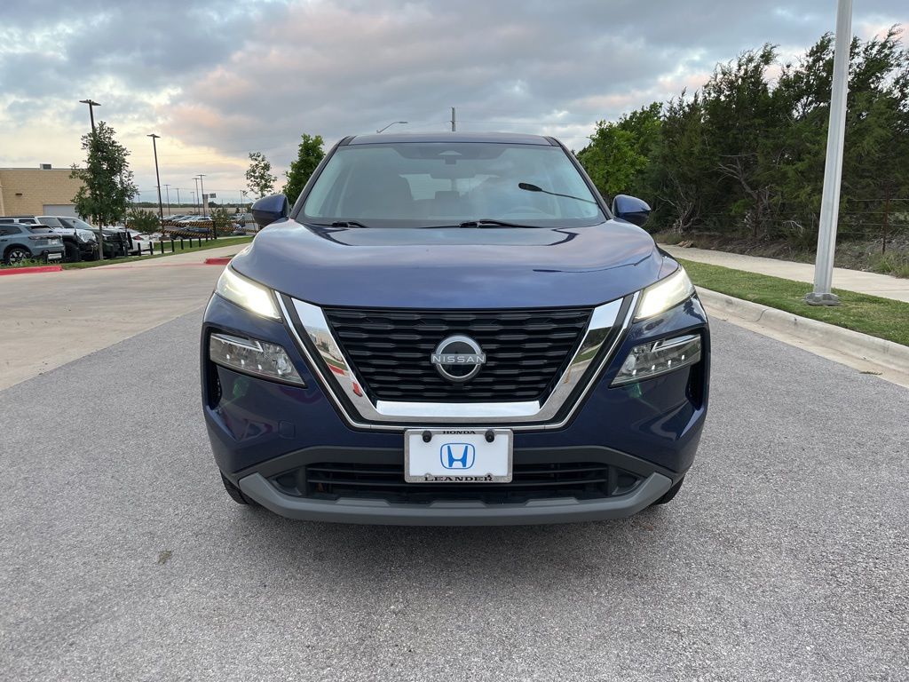 2023 Nissan Rogue SV 2