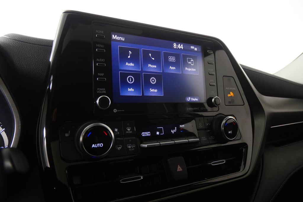 Thumbnail: 2022 Toyota Highlander - 28