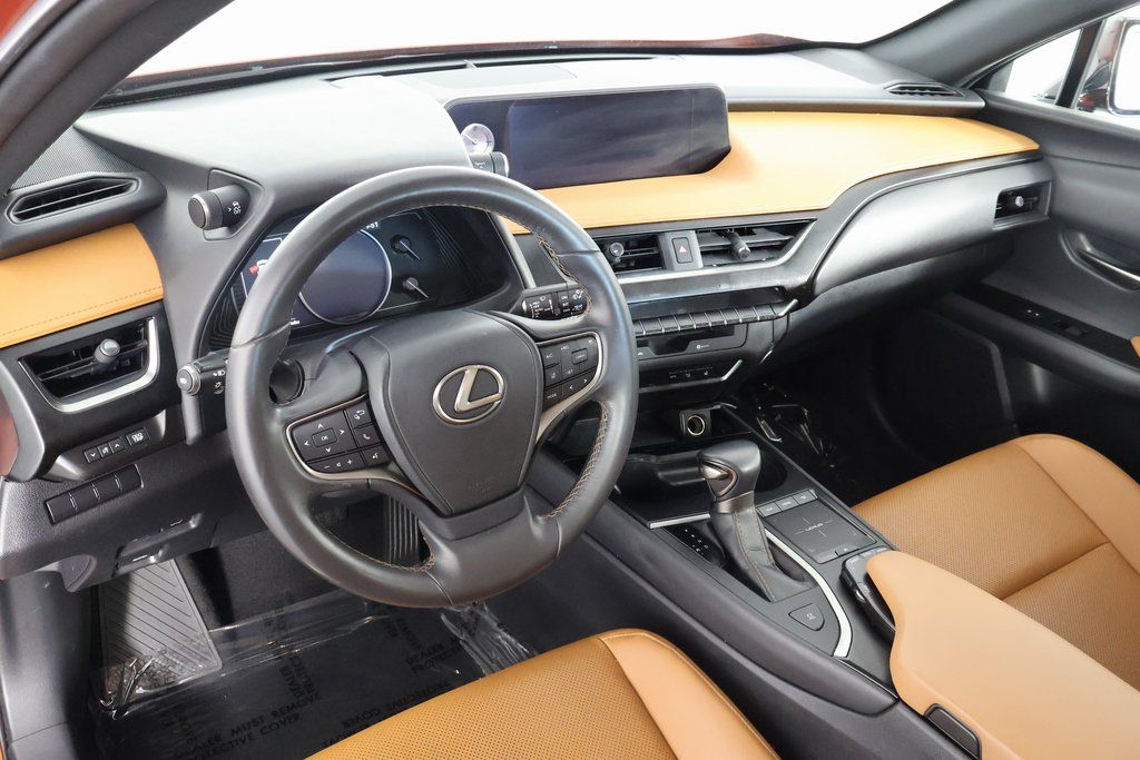 Thumbnail: 2020 Lexus UX - 7