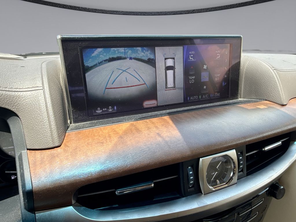 Thumbnail: 2020 Lexus LX - 24