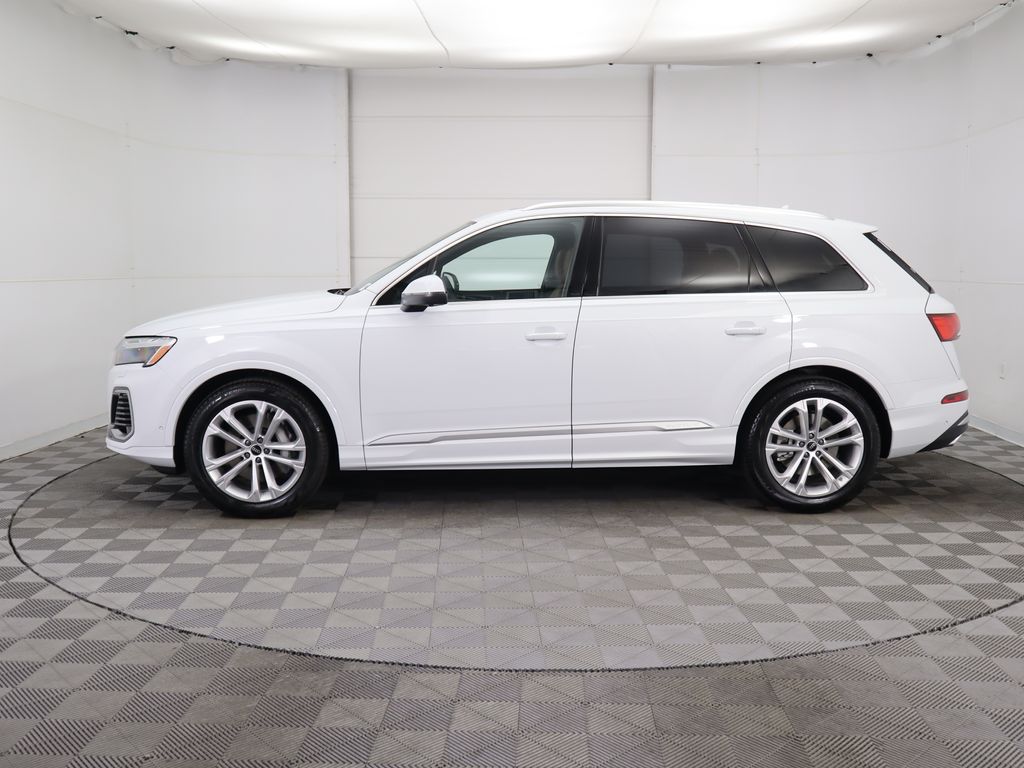 2025 Audi Q7  8