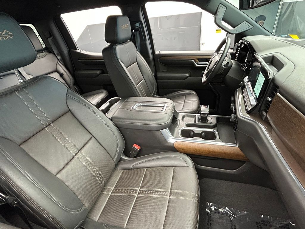 Used 2022 Black Chevrolet High Country image 52