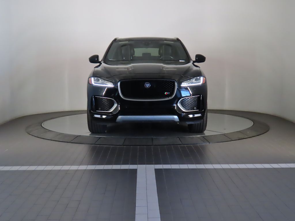 2019 Jaguar F-PACE S 8