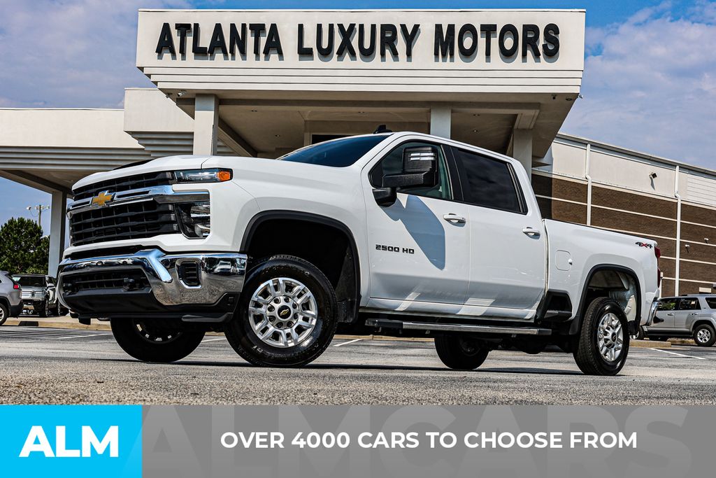 2024 Chevrolet Silverado 2500HD LT photo 2