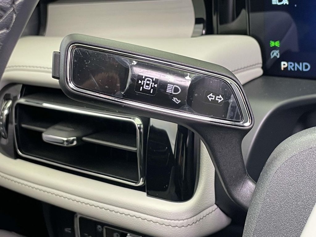 2026 Lincoln Aviator Reserve White at Phil Fitts Ford