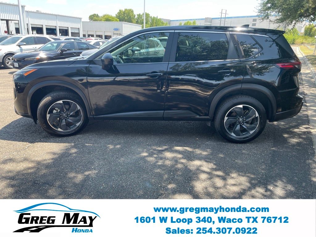 2025 Nissan Rogue SV - 6