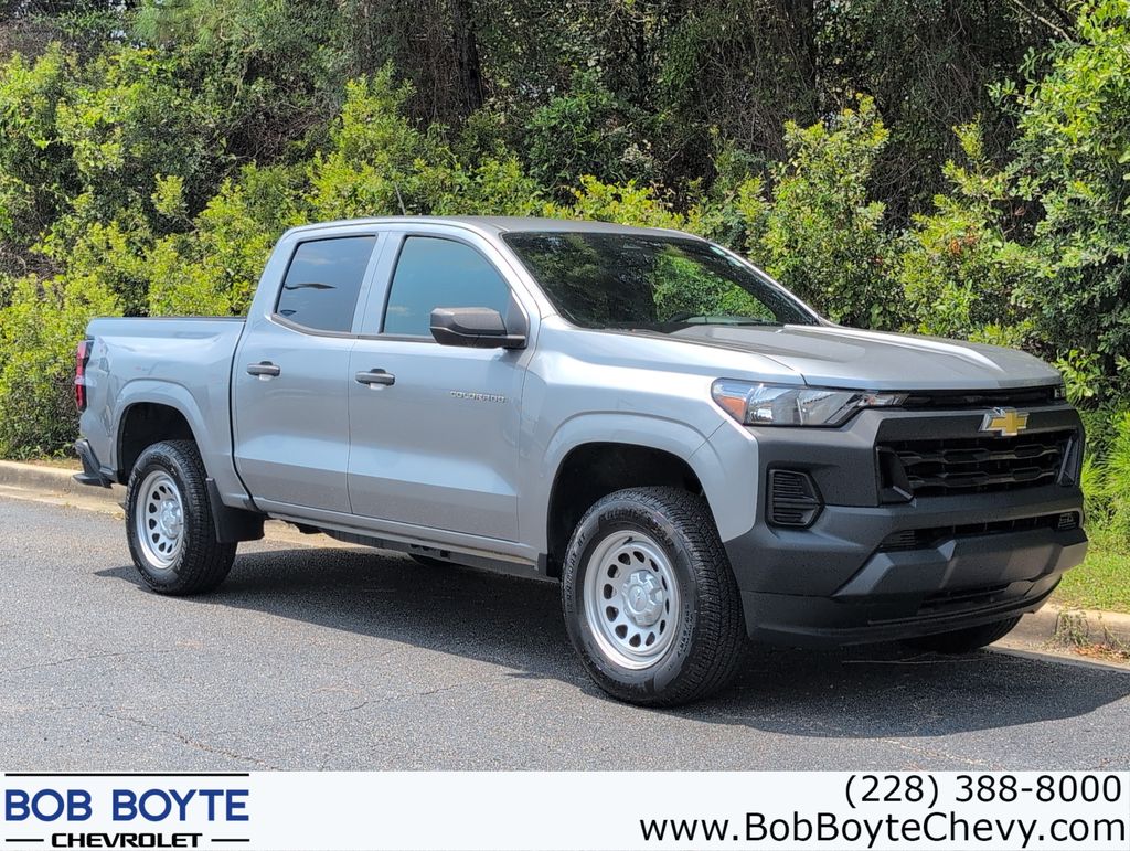 Sterling Gray Metallic 2024 Chevrolet Colorado Pickup Truck 4X2 8-Speed Automatic