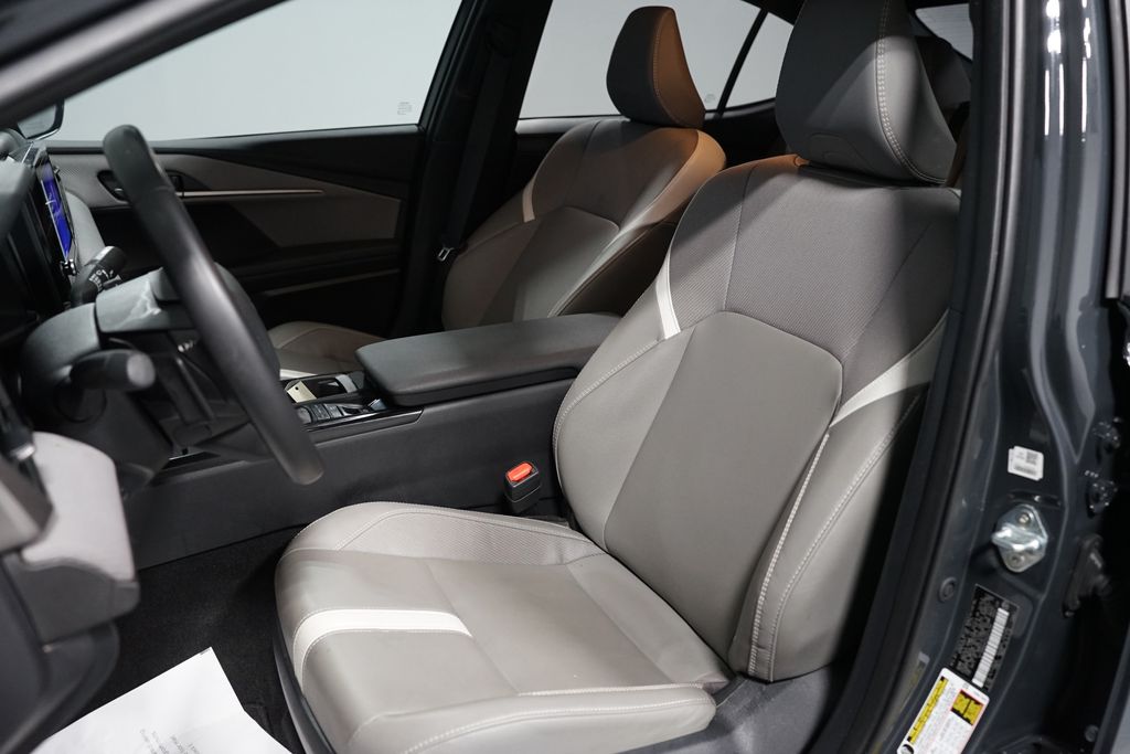 Thumbnail: 2025 Toyota Camry - 28