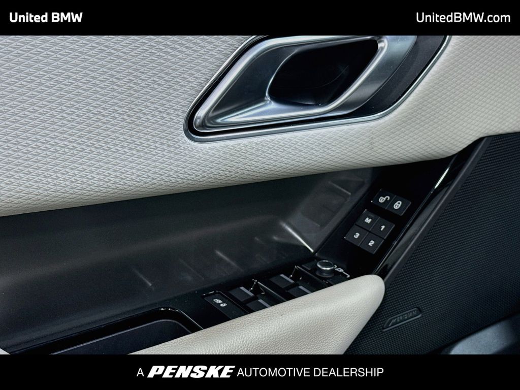 Thumbnail: 2020 Land Rover Range Rover Velar - 3