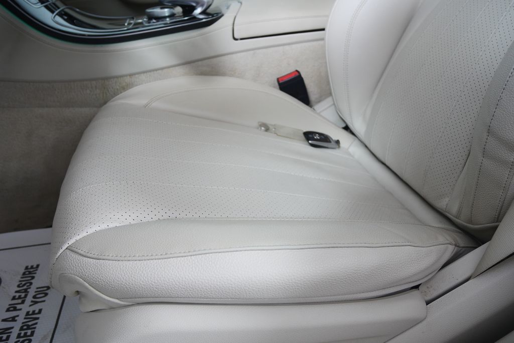 Thumbnail: 2017 Mercedes-Benz E-Class - 9