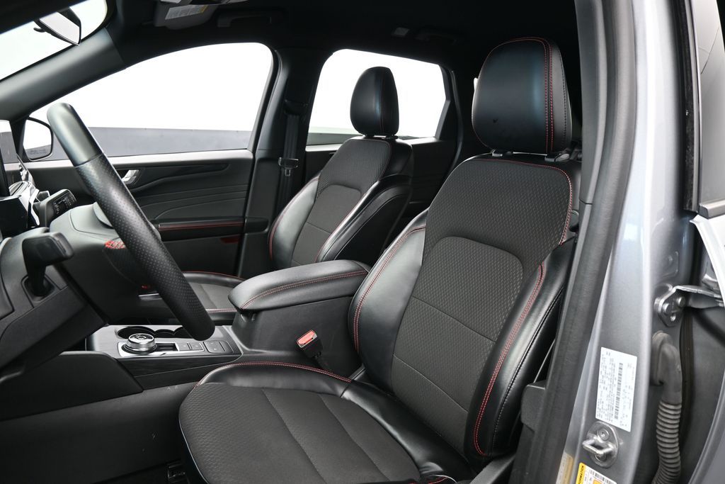 Used 2024 Silver Metallic Ford ST-Line image 9