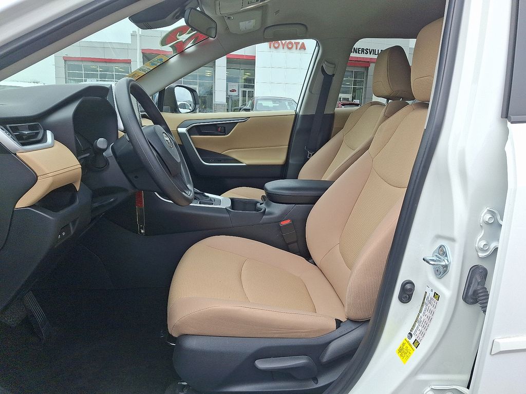 Thumbnail: 2023 Toyota RAV4 - 14