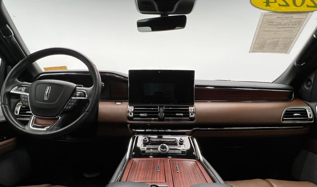 Thumbnail: 2024 Lincoln Navigator - 11