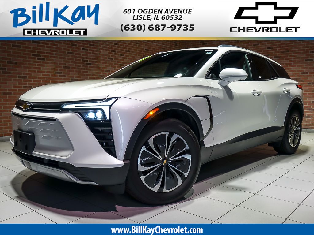 White (Iridescent Pearl Tricoat) 2024 Chevrolet Blazer EV 2LT eAWD SUV / Crossover All-Wheel Drive 1-Speed Automatic