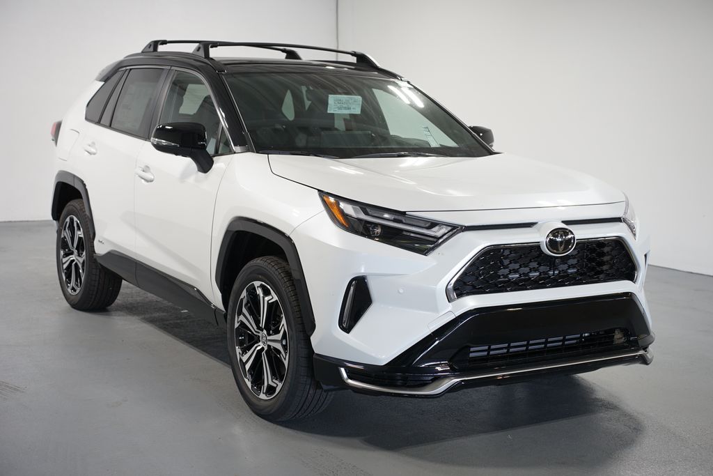 Thumbnail: 2025 Toyota RAV4 - 3