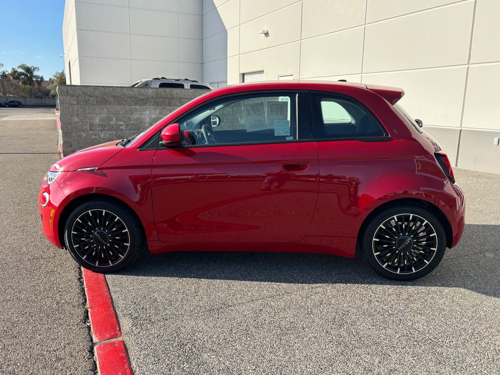 Thumbnail: 2024 Fiat 500e - 8