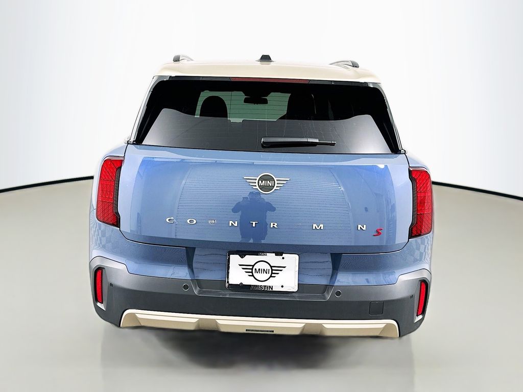 2025 MINI Cooper Countryman Iconic 6