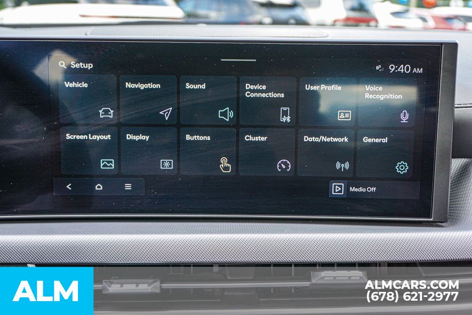 Used 2024 Silver Hyundai SEL image 34