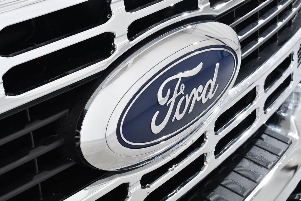 New 2025 White Ford XL Diesel image 19