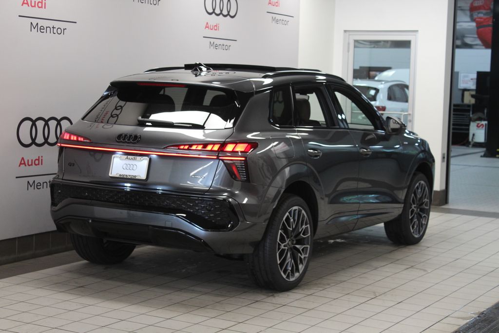 Thumbnail: 2026 Audi Q3 - 6