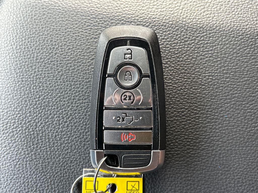 Certified Used 2025 Gray Ford Lariat image 33