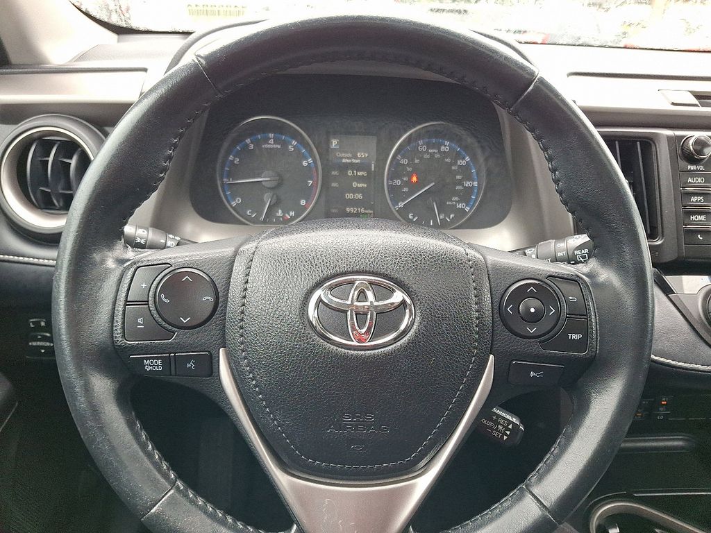 Thumbnail: 2018 Toyota RAV4 - 20