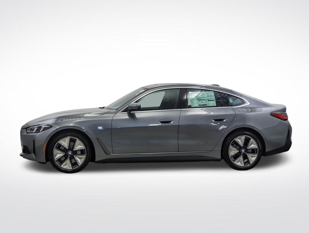 Thumbnail: 2026 BMW i4 - 2
