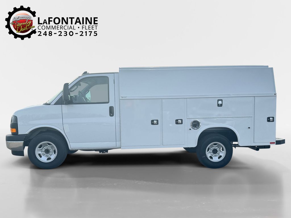 2024 GMC Savana 3500 Work Van 4