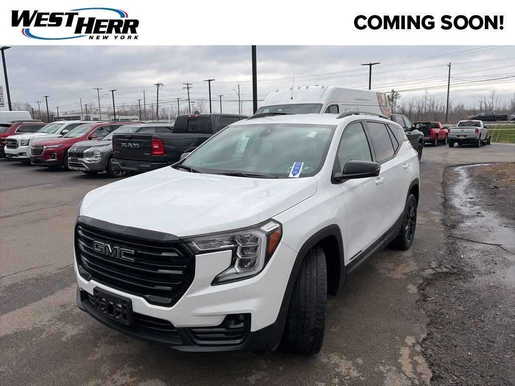 Used 2023 White GMC SLT image 4