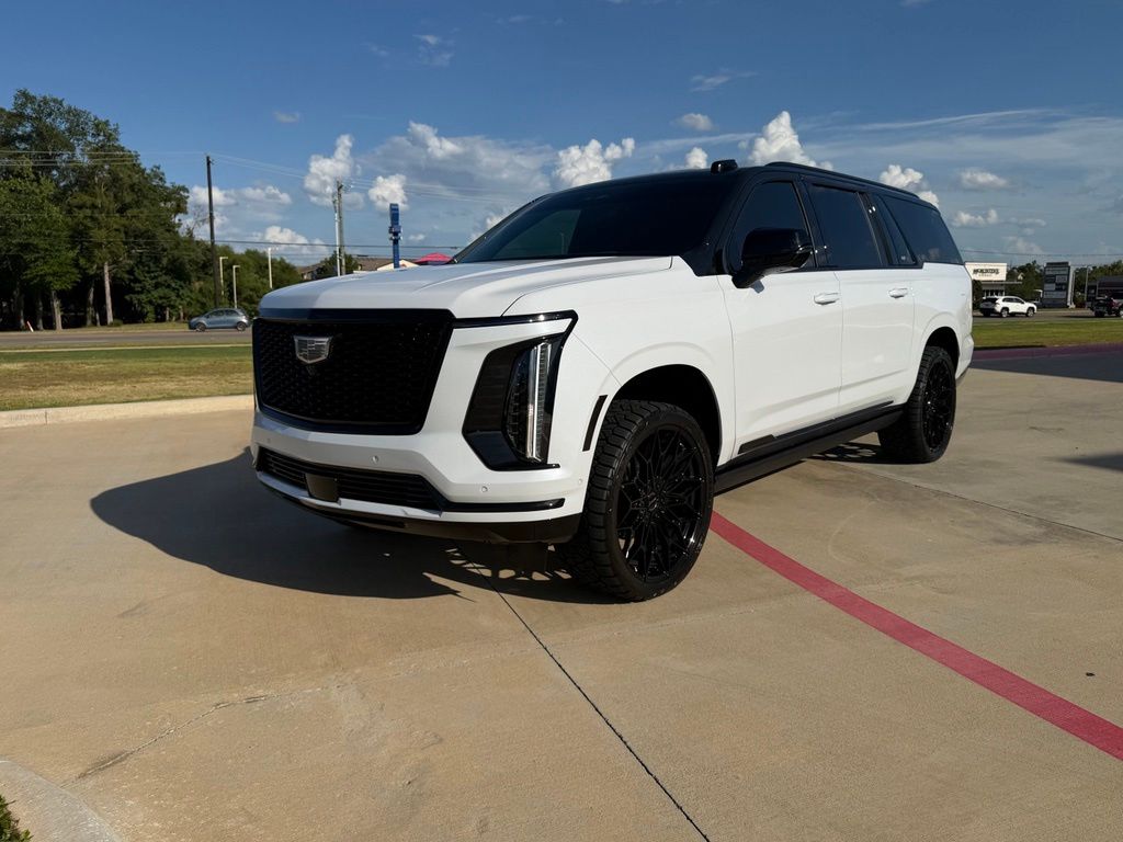 Vibrant White Tricoat 2026 Cadillac Escalade ESV SUV / Crossover Four-Wheel Drive