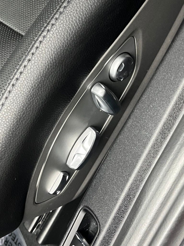 Thumbnail: 2015 Porsche 911 - 28