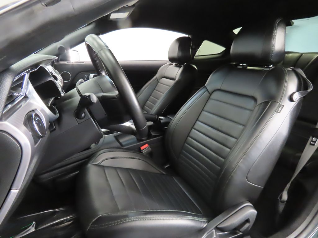 Thumbnail: 2019 Ford Mustang - 5